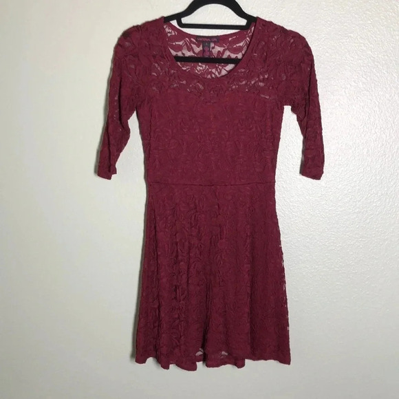 🌸 NEW🌸 MATERIAL GIRL Lace Floral Dress - Picture 1 of 8